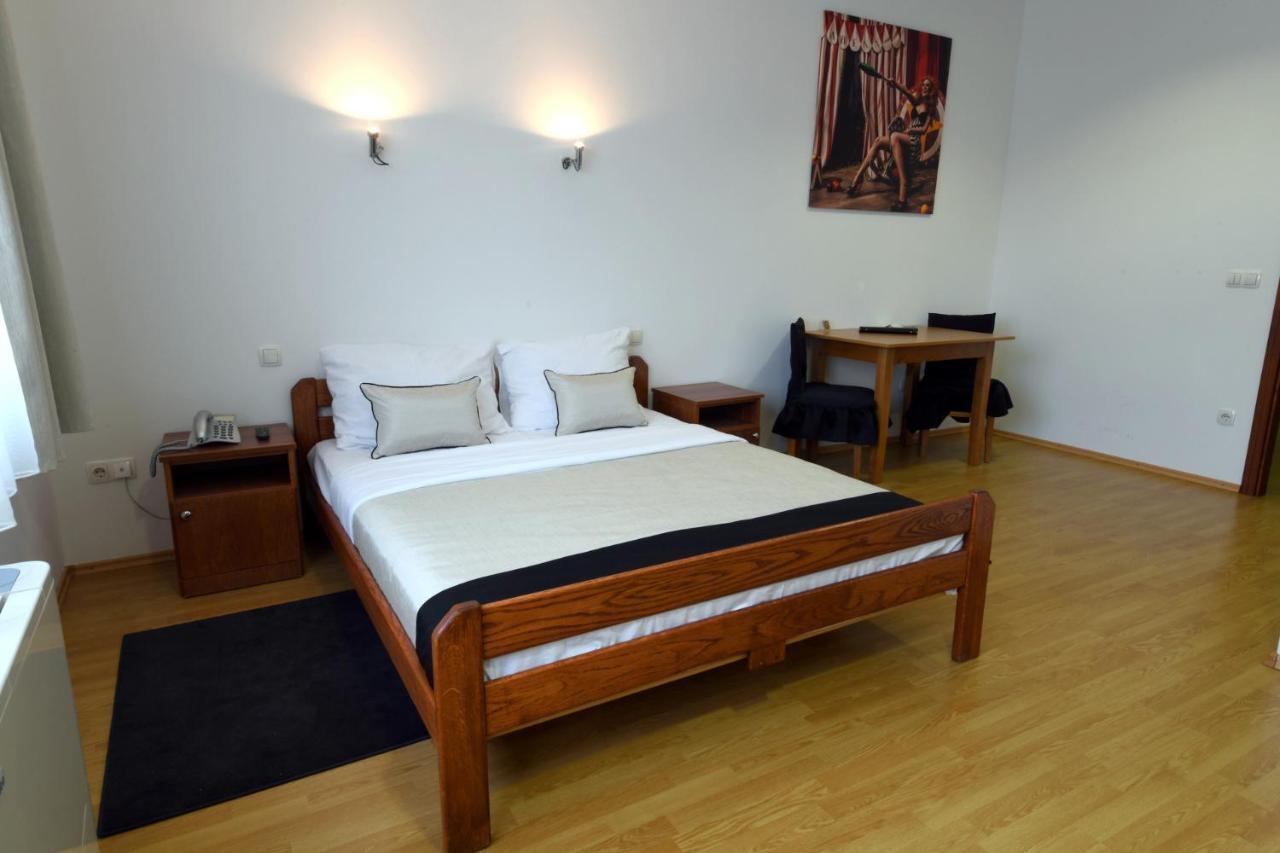Apartments & Rooms Križevci Extérieur photo