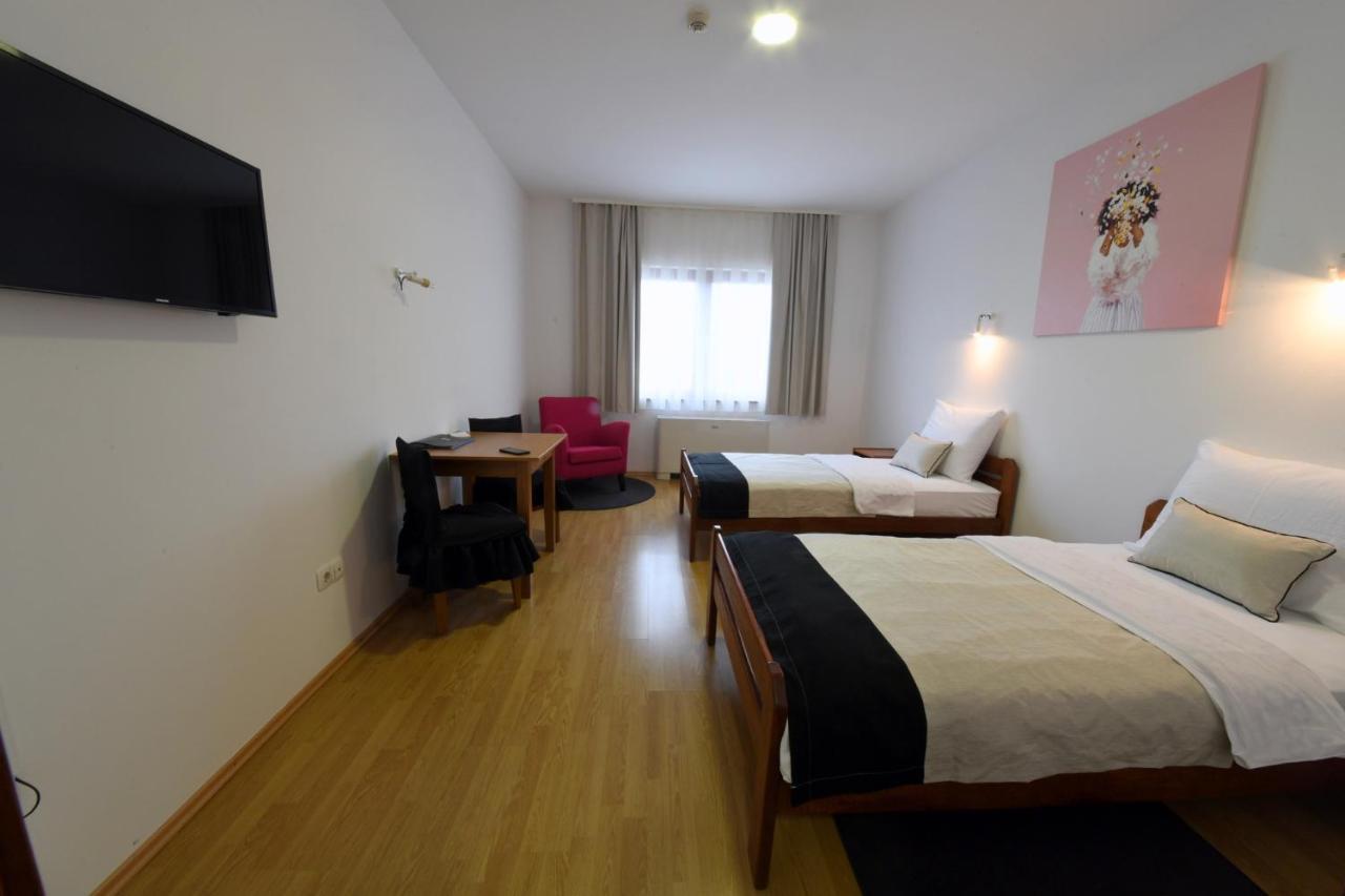 Apartments & Rooms Križevci Extérieur photo